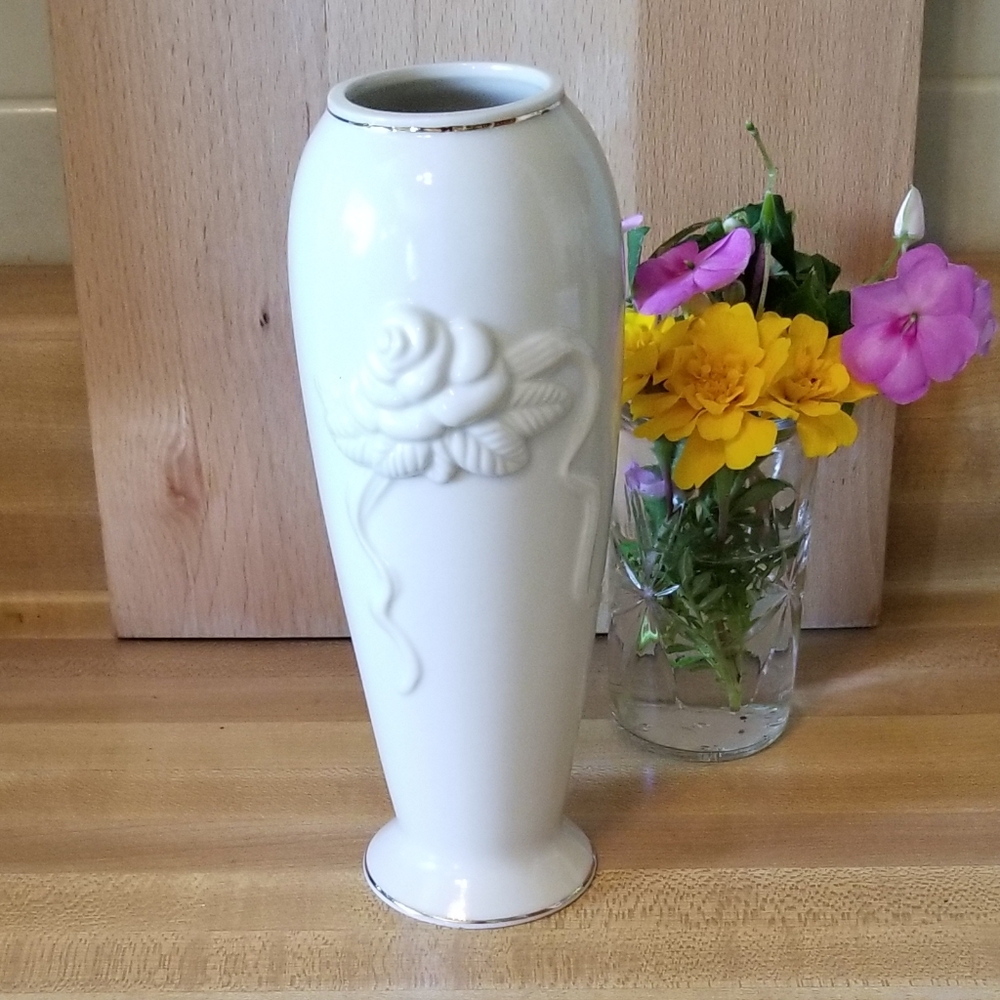 Lenox Rosebud Collection Vase